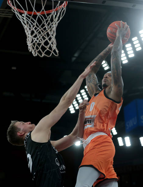 媒体报道与 媒体报道与