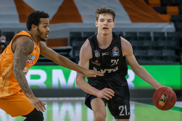 不仅是一场 不仅是一场